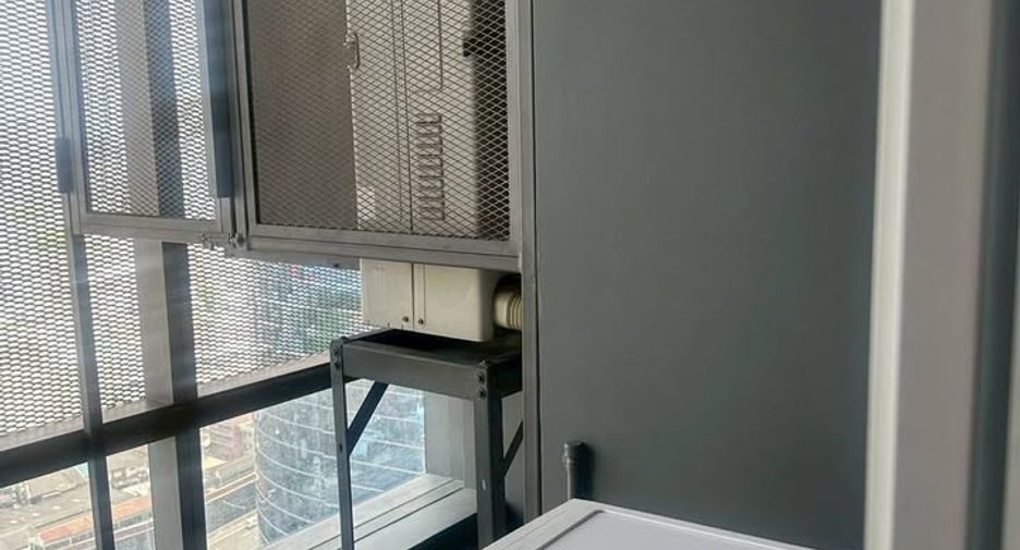 For rent 2 bedrooms condo in Sathon, Bangkok