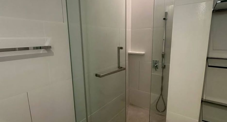 For rent 2 bedrooms condo in Sathon, Bangkok