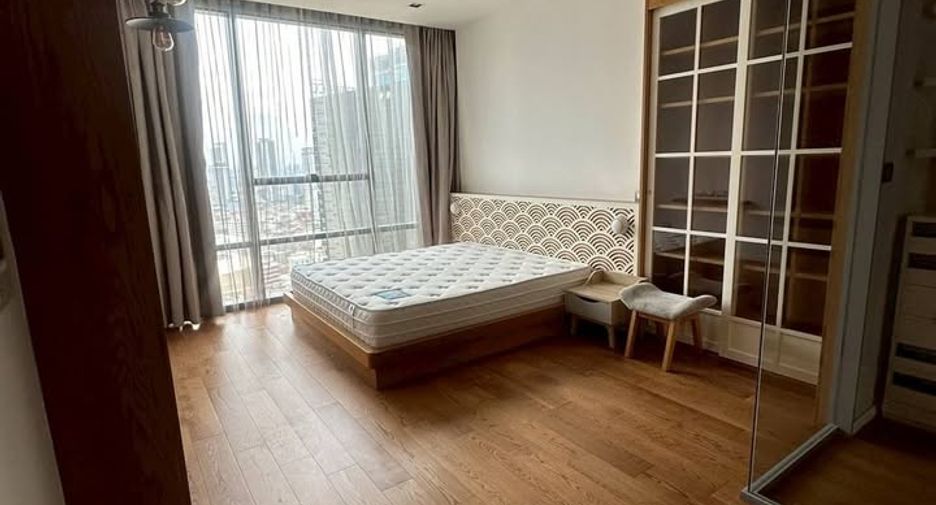 For rent 2 bedrooms condo in Sathon, Bangkok
