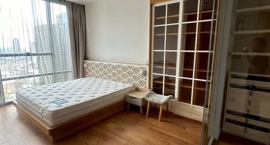 For rent 2 bedrooms condo in Sathon, Bangkok