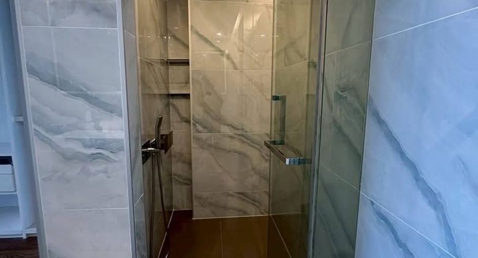 For rent 2 bedrooms condo in Sathon, Bangkok