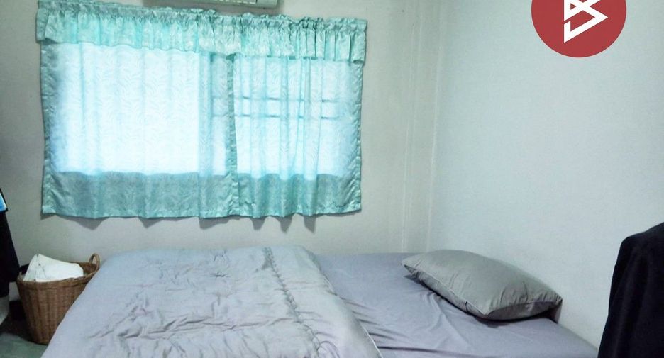 For sale 2 bedrooms townhouse in Mueang Uttaradit, Uttaradit