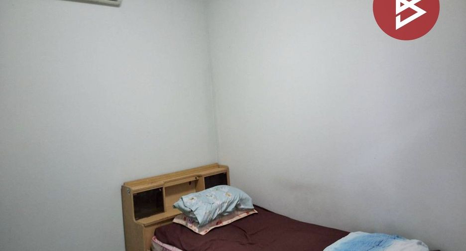 For sale 2 bedrooms townhouse in Mueang Uttaradit, Uttaradit