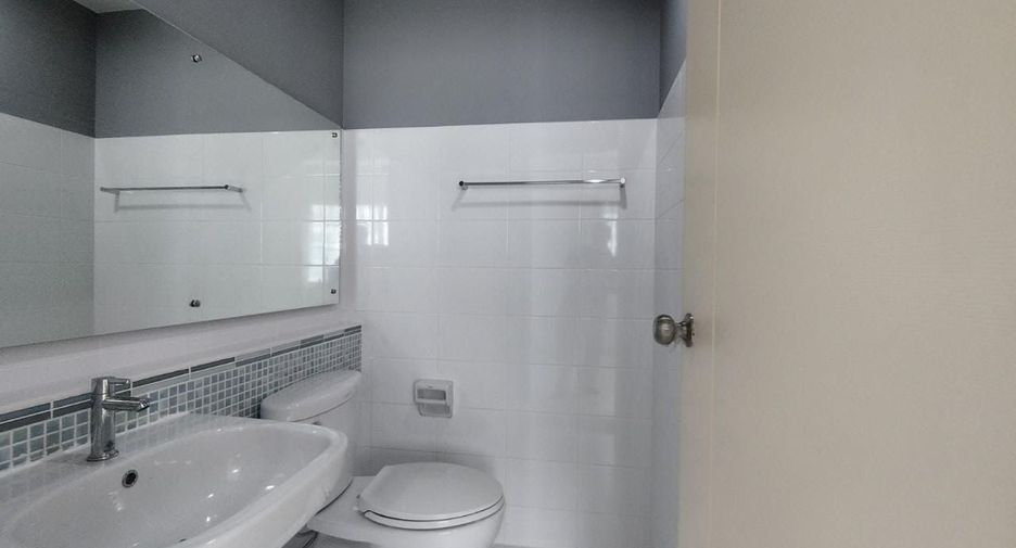 Reihenhaus zur Miete mit 2 Zimmer in Bang Phli, Samut Prakan