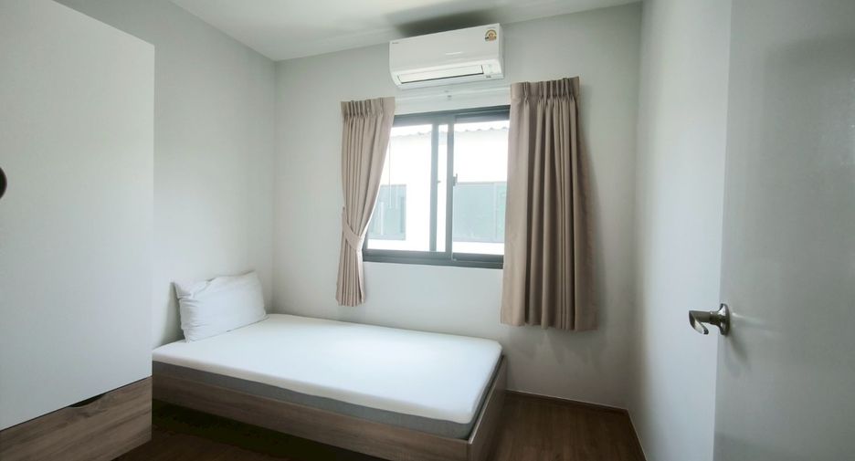 For rent 3 bedrooms townhouse in Bang Phli, Samut Prakan