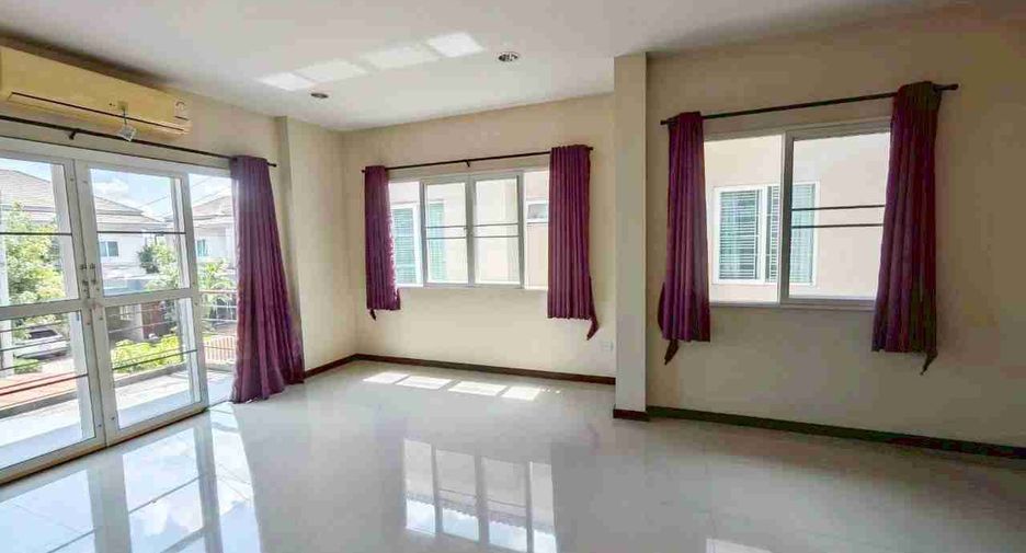 Casa en alquiler y en venta de 3 habitaciones en Thanyaburi, Pathum Thani