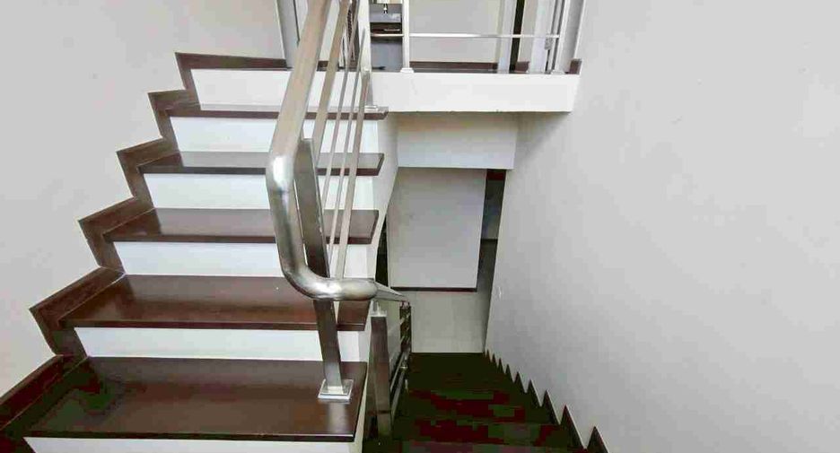 Casa en alquiler y en venta de 3 habitaciones en Thanyaburi, Pathum Thani