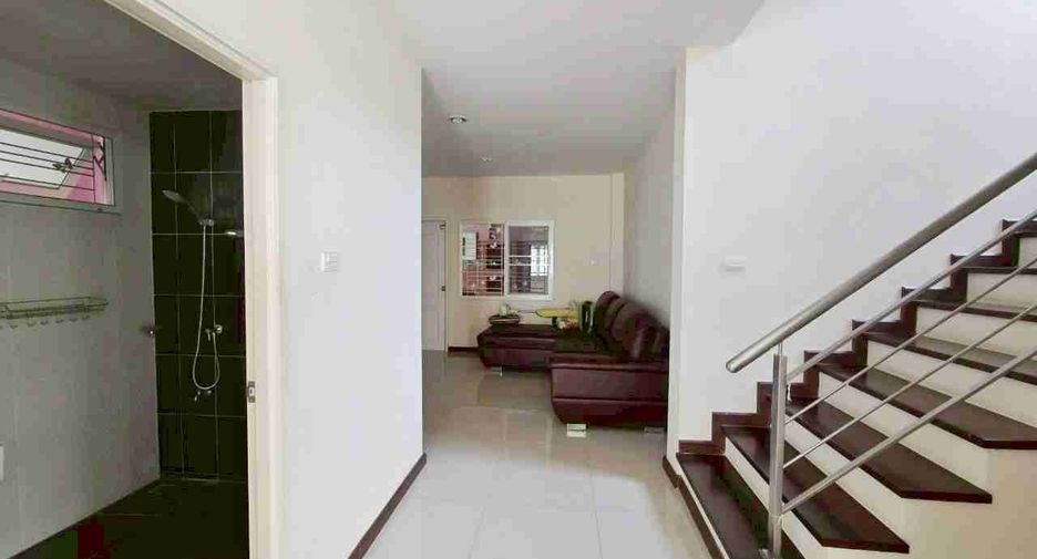 Casa en alquiler y en venta de 3 habitaciones en Thanyaburi, Pathum Thani