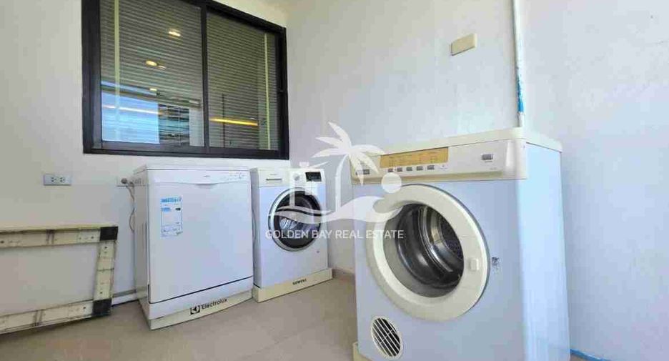 For rent 3 bedrooms condo in Bang Lamung, Chonburi
