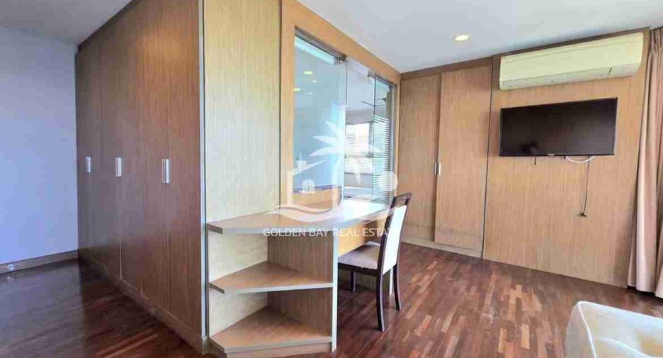 For rent 3 bedrooms condo in Bang Lamung, Chonburi