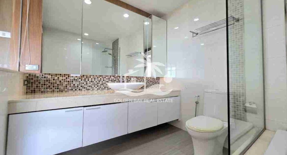 For rent 3 bedrooms condo in Bang Lamung, Chonburi