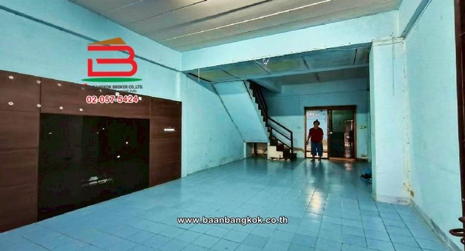 For rent and for sale 2 bedrooms townhouse in Khlong Sam Wa, Bangkok