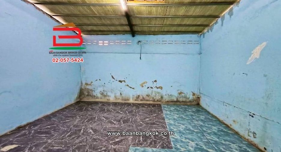 For rent and for sale 2 bedrooms townhouse in Khlong Sam Wa, Bangkok
