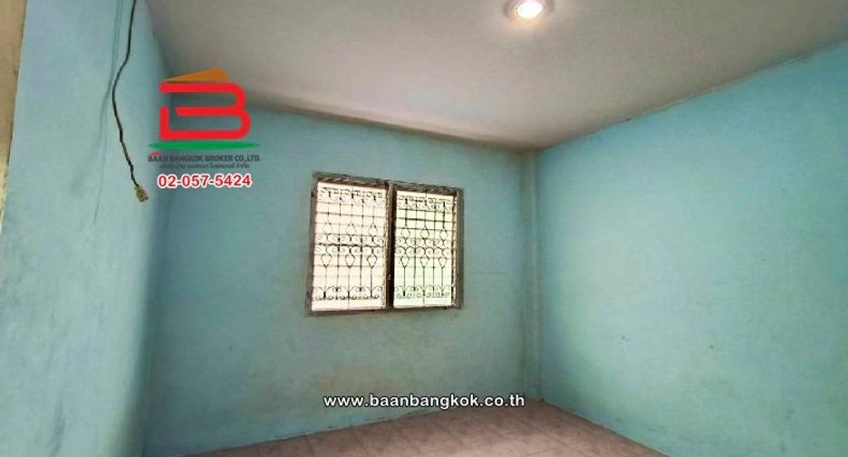 For rent and for sale 2 bedrooms townhouse in Khlong Sam Wa, Bangkok