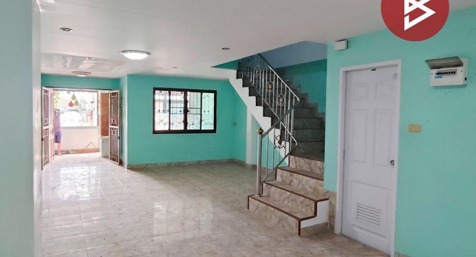 For sale 3 bedrooms townhouse in Phan Thong, Chonburi