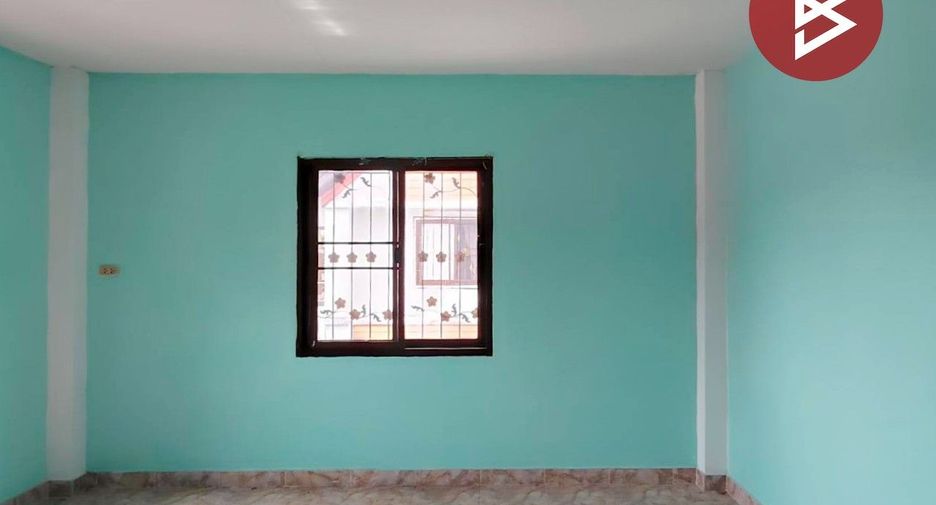For sale 3 bedrooms townhouse in Phan Thong, Chonburi