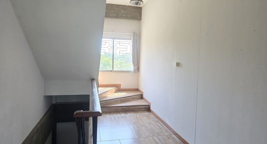 For sale 2 bedrooms townhouse in Bang Lamung, Chonburi
