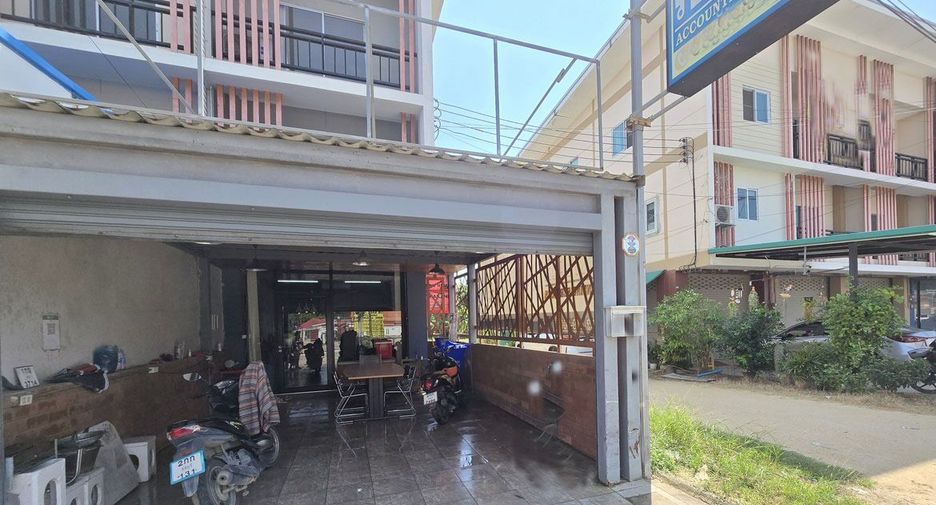 For sale 2 bedrooms townhouse in Bang Lamung, Chonburi
