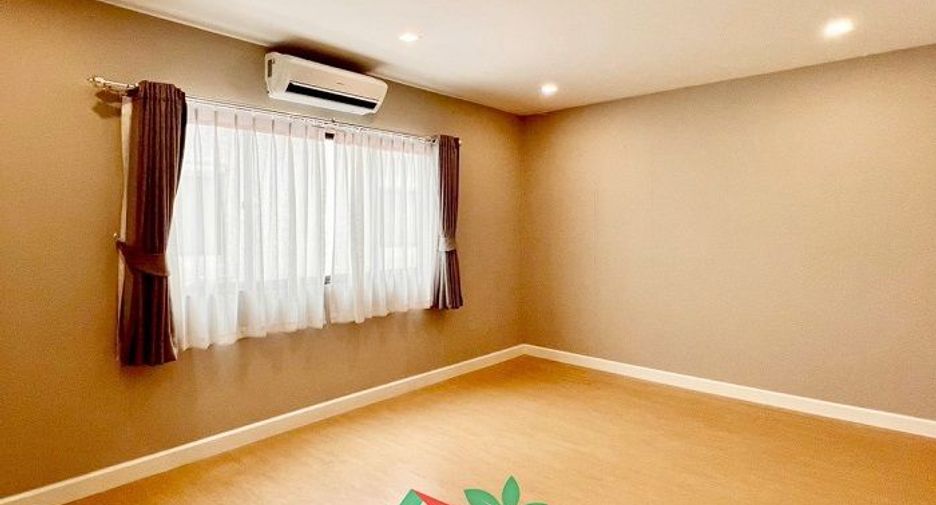 Reihenhaus zum Kauf mit 3 Zimmer in Bang Khen, Bangkok