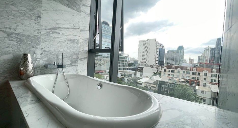 À vendre 2 chambres condo à Watthana, Bangkok