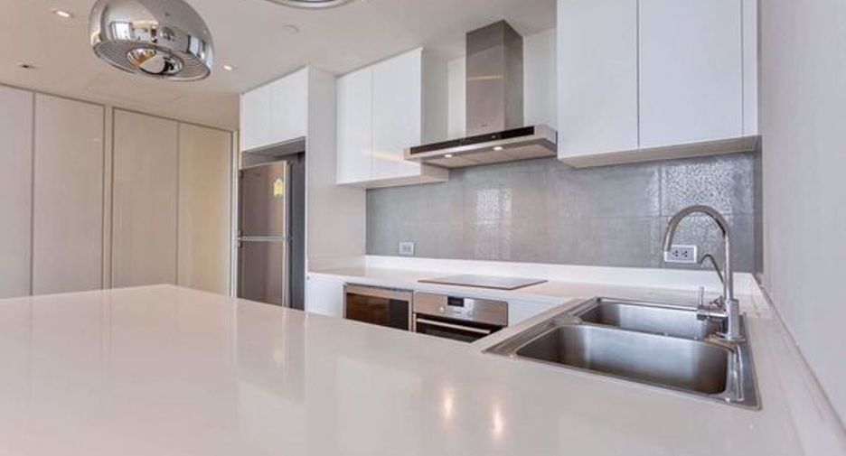 For sale 2 bedrooms condo in Khlong Toei, Bangkok