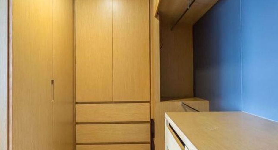 For sale 2 bedrooms condo in Khlong Toei, Bangkok