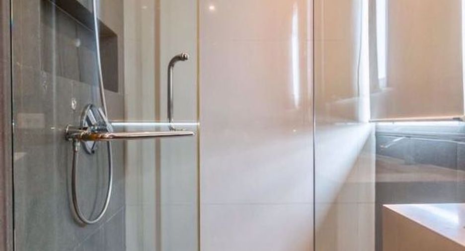 For sale 2 bedrooms condo in Khlong Toei, Bangkok