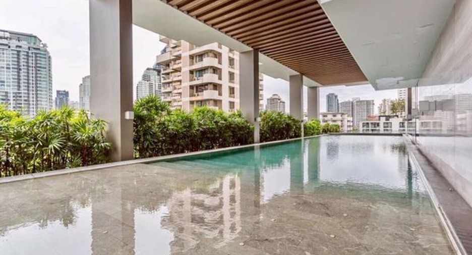 For sale 2 bedrooms condo in Khlong Toei, Bangkok