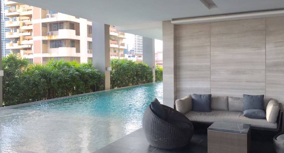 For sale 2 bedrooms condo in Khlong Toei, Bangkok