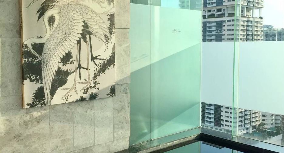 For sale 2 bedrooms condo in Khlong Toei, Bangkok