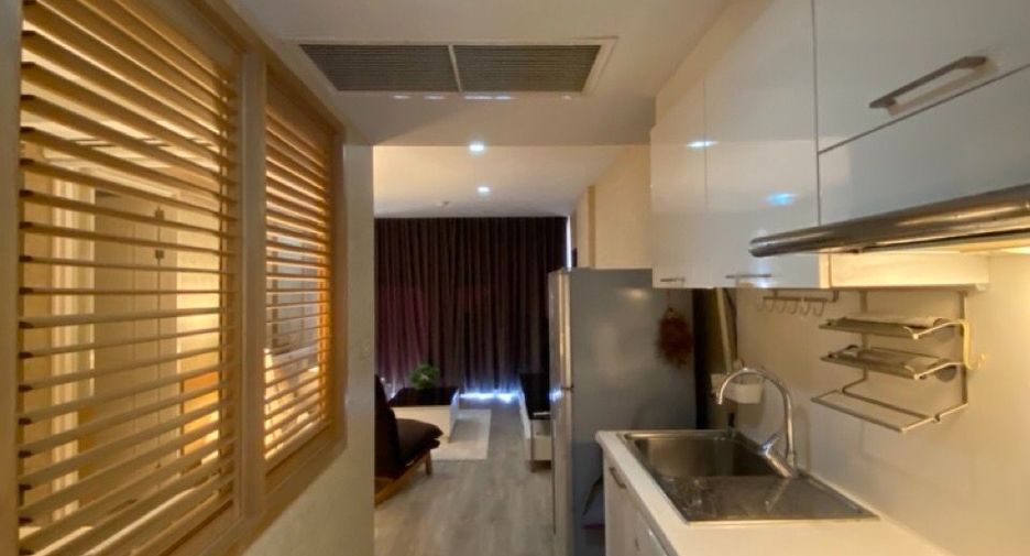 For sale 1 bed condo in Pathum Wan, Bangkok