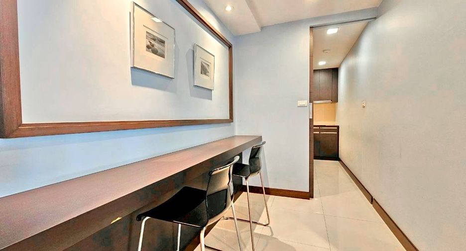 À louer 1 chambre appartement avec services à Khlong Toei, Bangkok