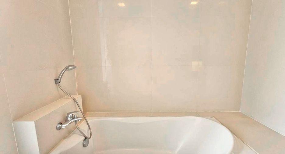À louer 1 chambre appartement avec services à Khlong Toei, Bangkok
