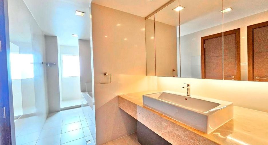 À louer 1 chambre appartement avec services à Khlong Toei, Bangkok