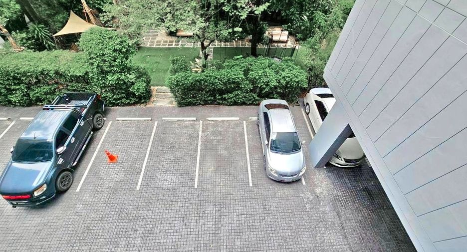 À louer 1 chambre appartement avec services à Watthana, Bangkok
