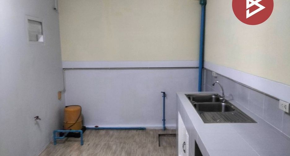 For sale 2 bedrooms townhouse in Mueang Chon Buri, Chonburi