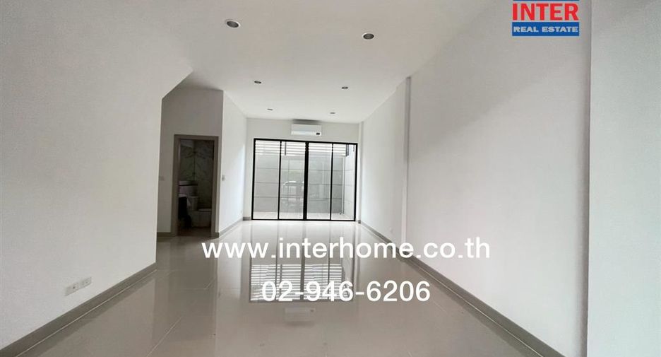 For rent and for sale 3 bedrooms townhouse in Bueng Kum, Bangkok