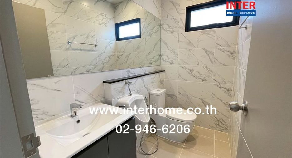 For rent and for sale 3 bedrooms townhouse in Bueng Kum, Bangkok