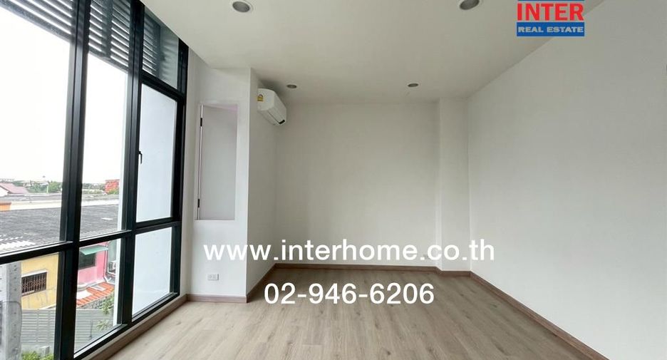 For rent and for sale 3 bedrooms townhouse in Bueng Kum, Bangkok