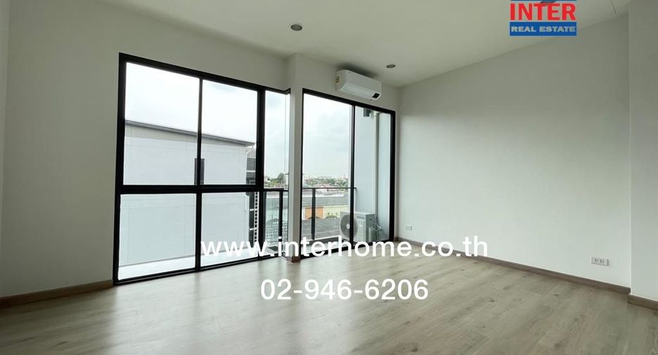 For rent and for sale 3 bedrooms townhouse in Bueng Kum, Bangkok