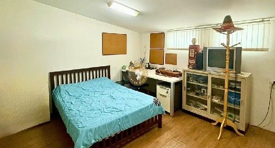 Reihenhaus zum Kauf mit 4 Zimmer in Din Daeng, Bangkok
