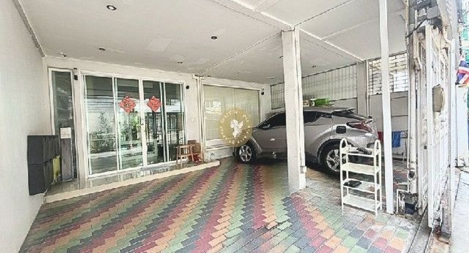 Reihenhaus zum Kauf mit 4 Zimmer in Din Daeng, Bangkok