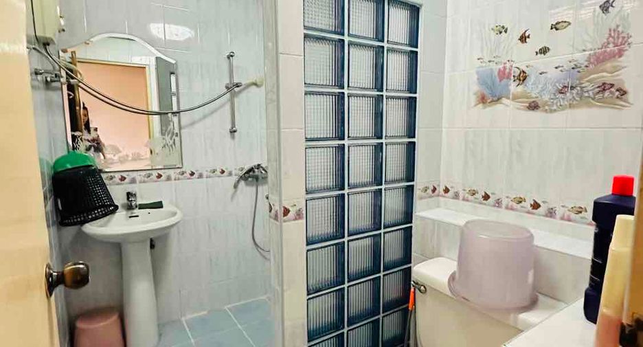For sale 3 bedrooms townhouse in Lam Luk Ka, Pathum Thani