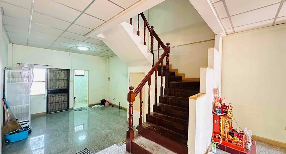 For sale 3 bedrooms townhouse in Lam Luk Ka, Pathum Thani