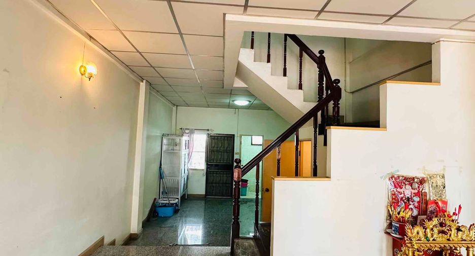 For sale 3 bedrooms townhouse in Lam Luk Ka, Pathum Thani