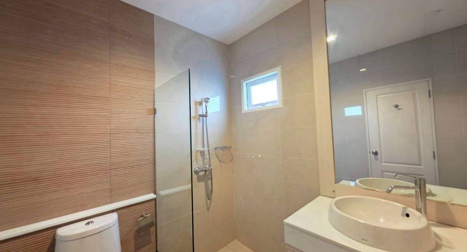 For rent 3 bedrooms house in East Pattaya, Pattaya