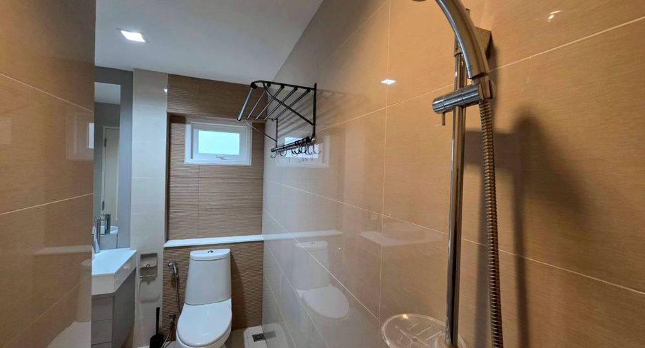 For rent 3 bedrooms house in East Pattaya, Pattaya
