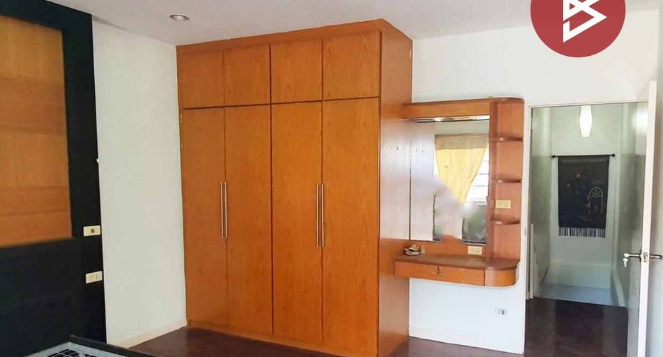 For sale 2 bedrooms townhouse in Bang Khae, Bangkok