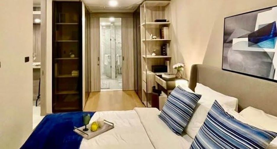 For rent 2 bedrooms condo in Watthana, Bangkok
