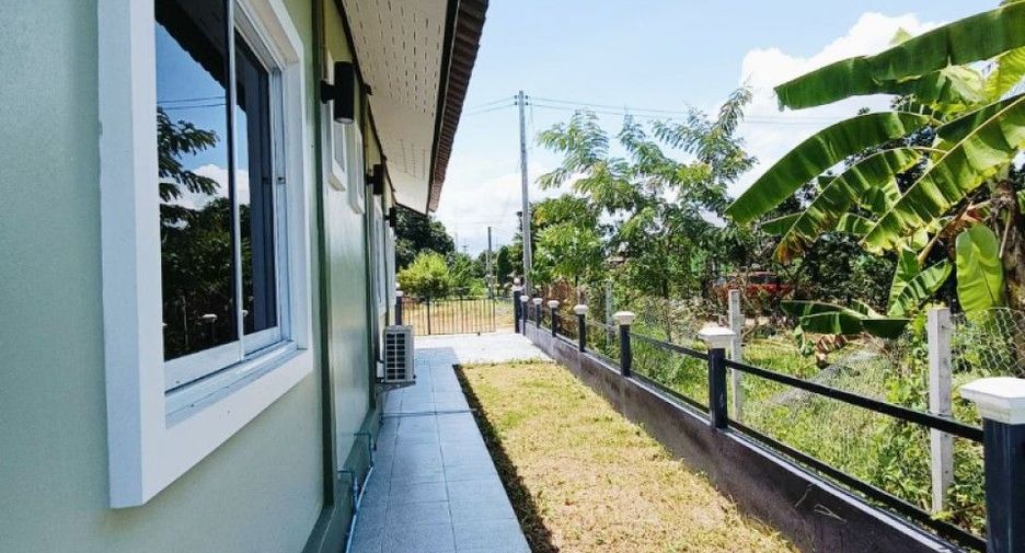 For sale 3 bedrooms house in Phanat Nikhom, Chonburi